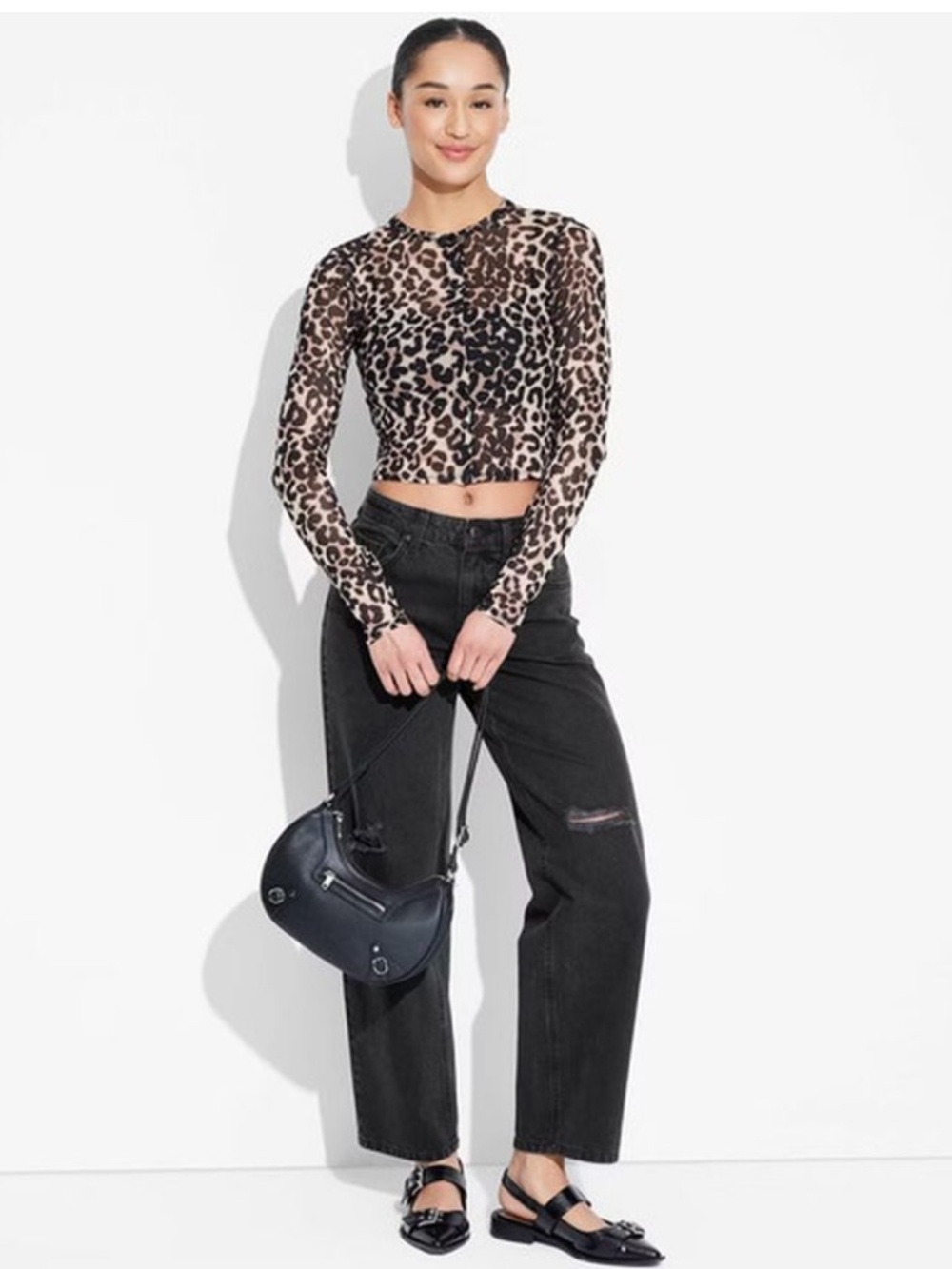 Wild Fable Women's Long Mid-Rise 90's Relaxed Straight Jeans, Size 12 Black Wash